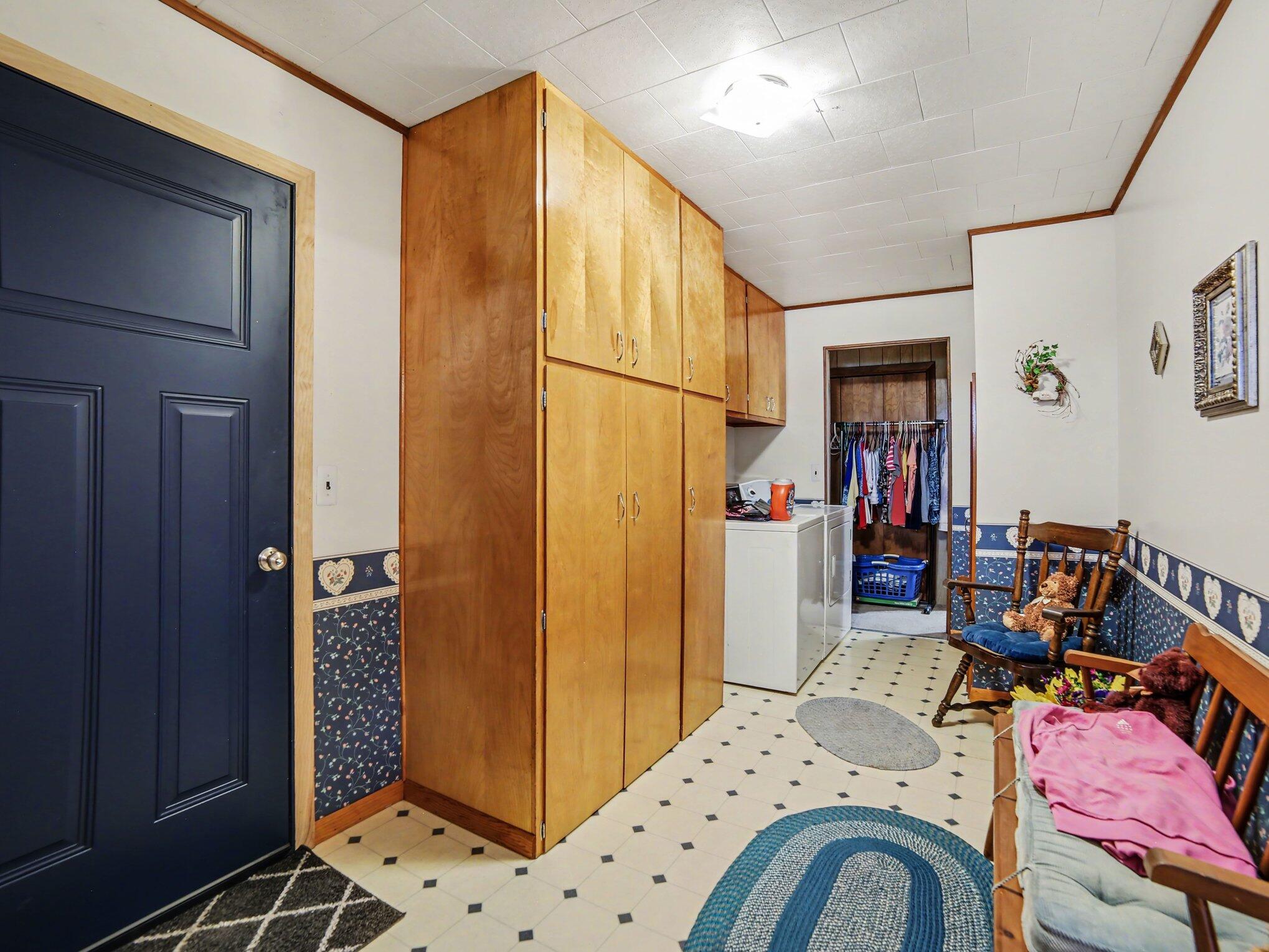 24 E Polk Road