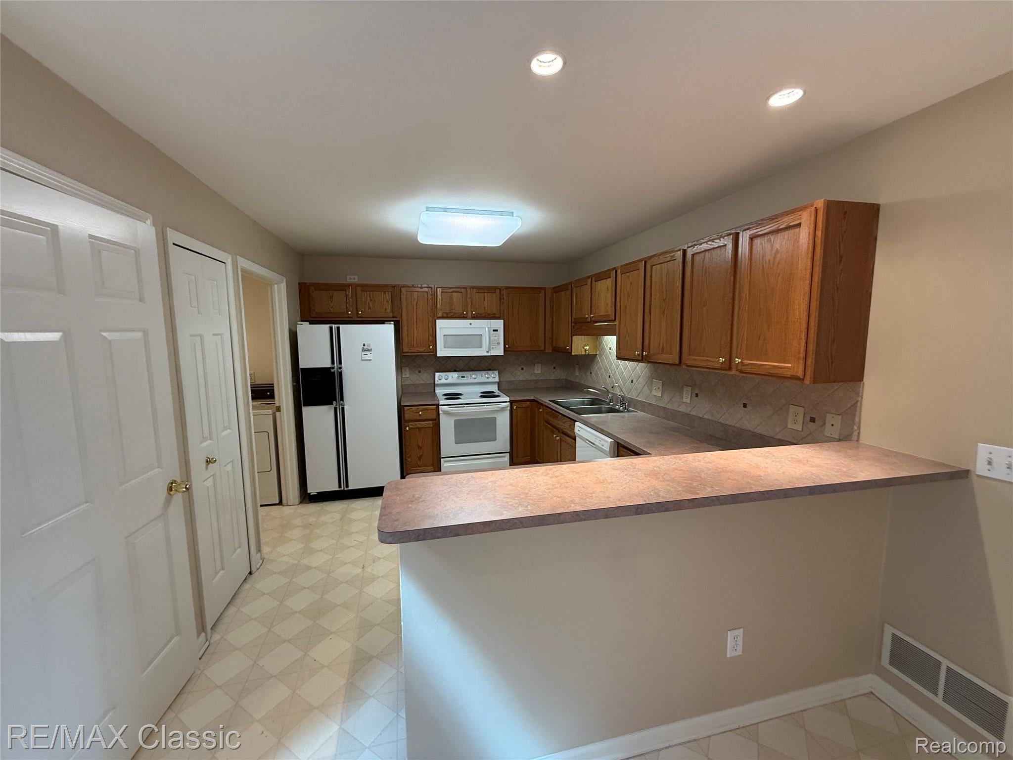 61016 Evergreen Court