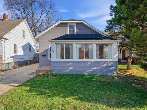 85 E Kalama Avenue Madison Heights City MI 48071