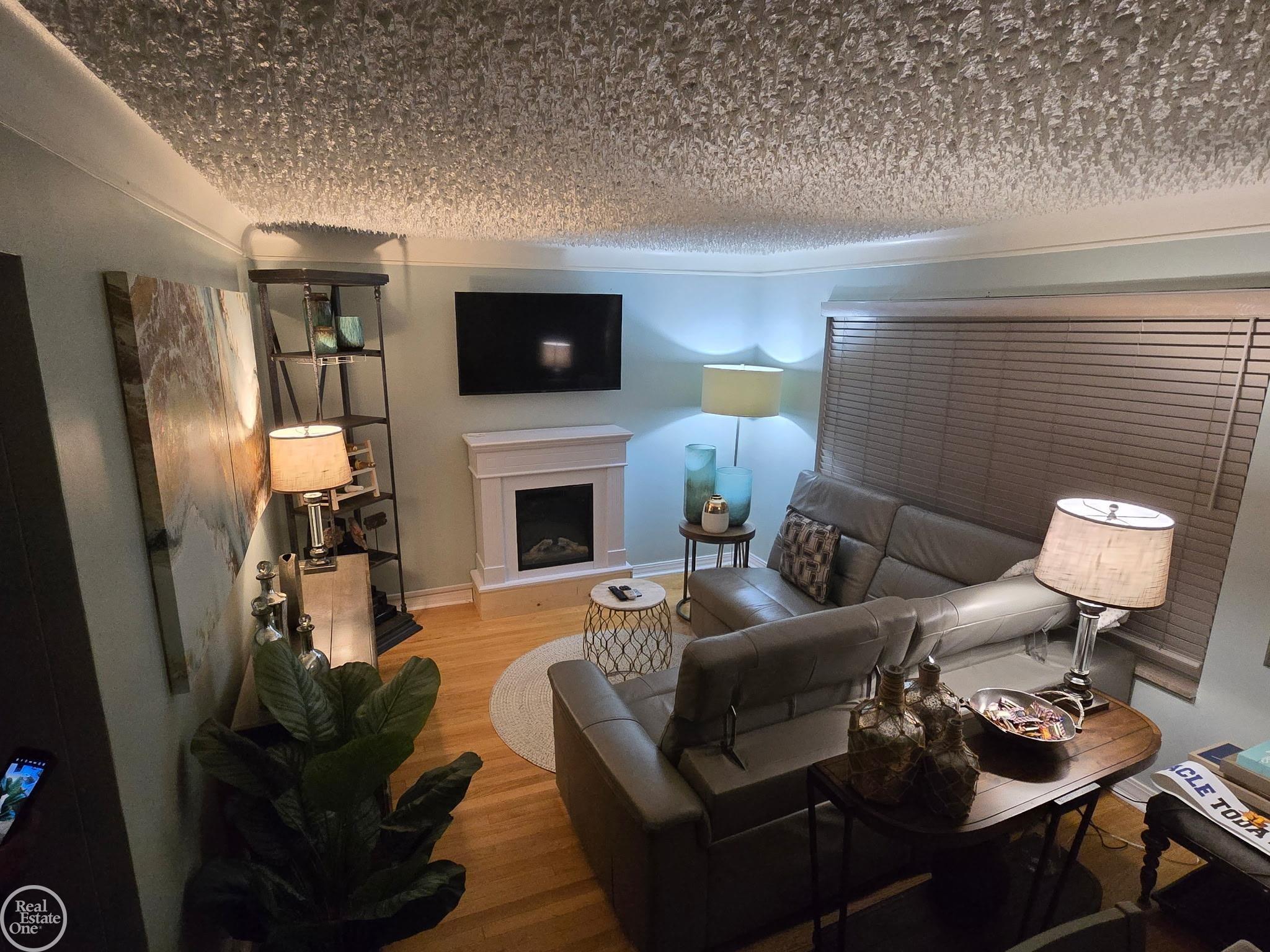 8053 Virginia Park Street