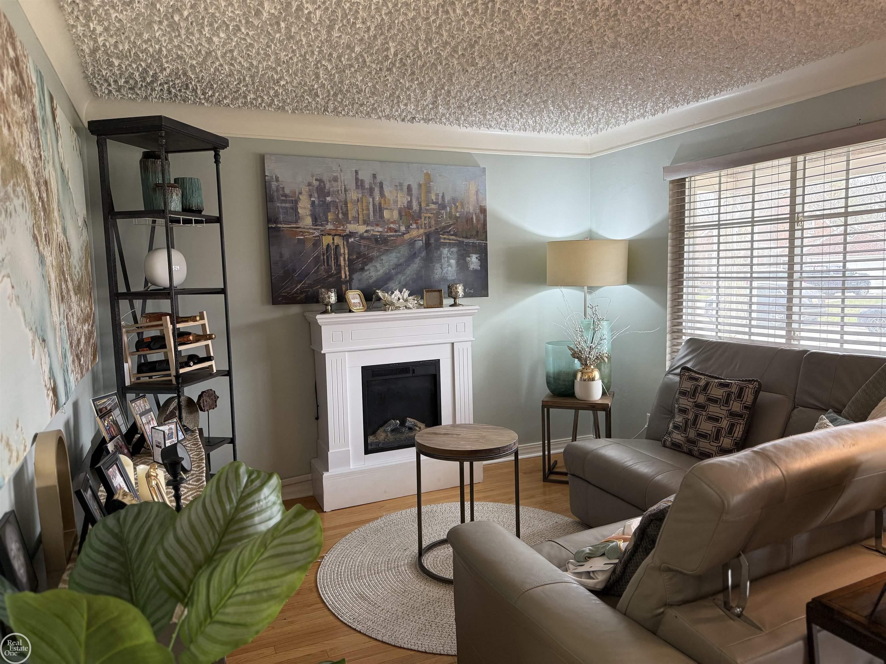 8053 Virginia Park Street