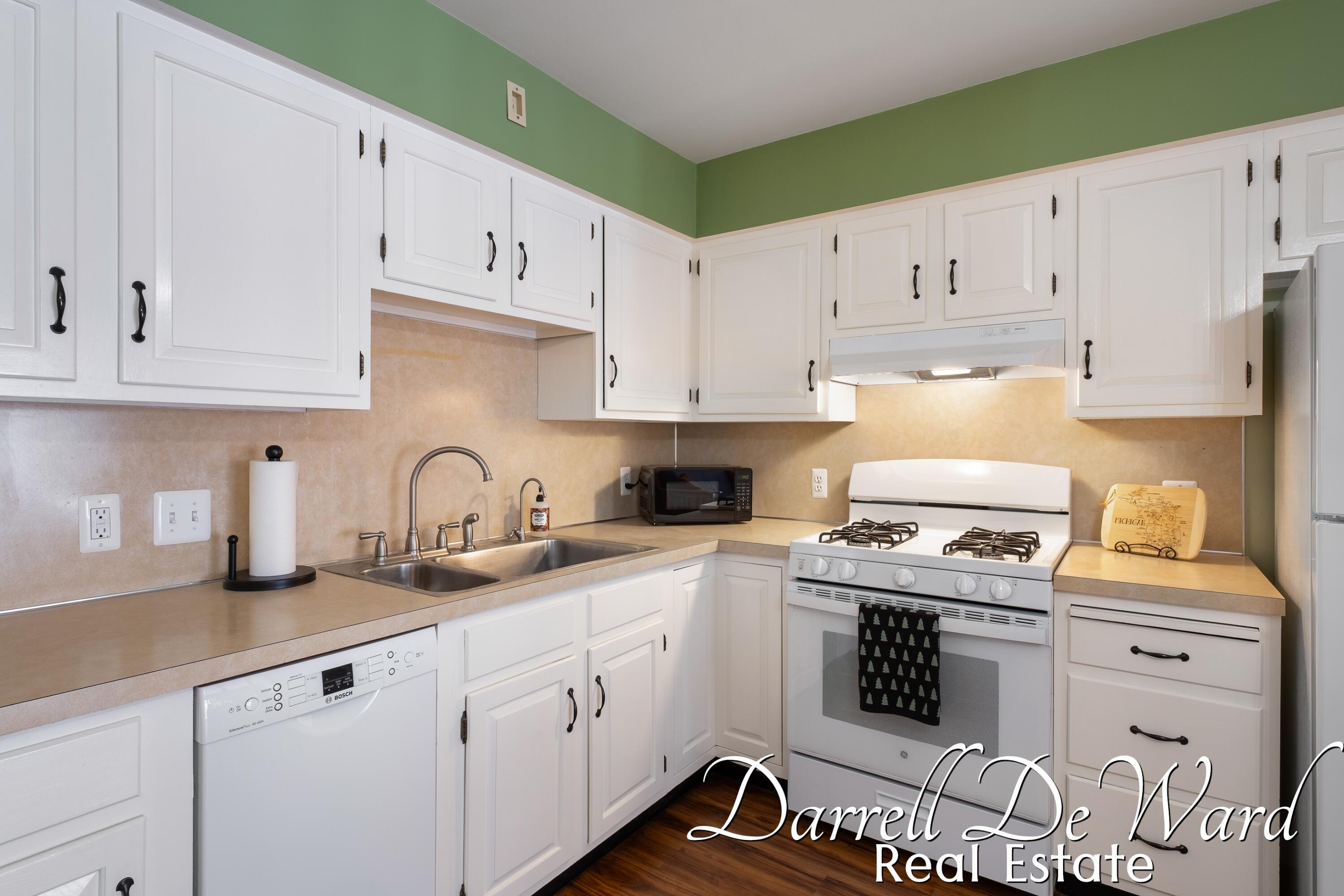 5673 Leisure South Drive SE