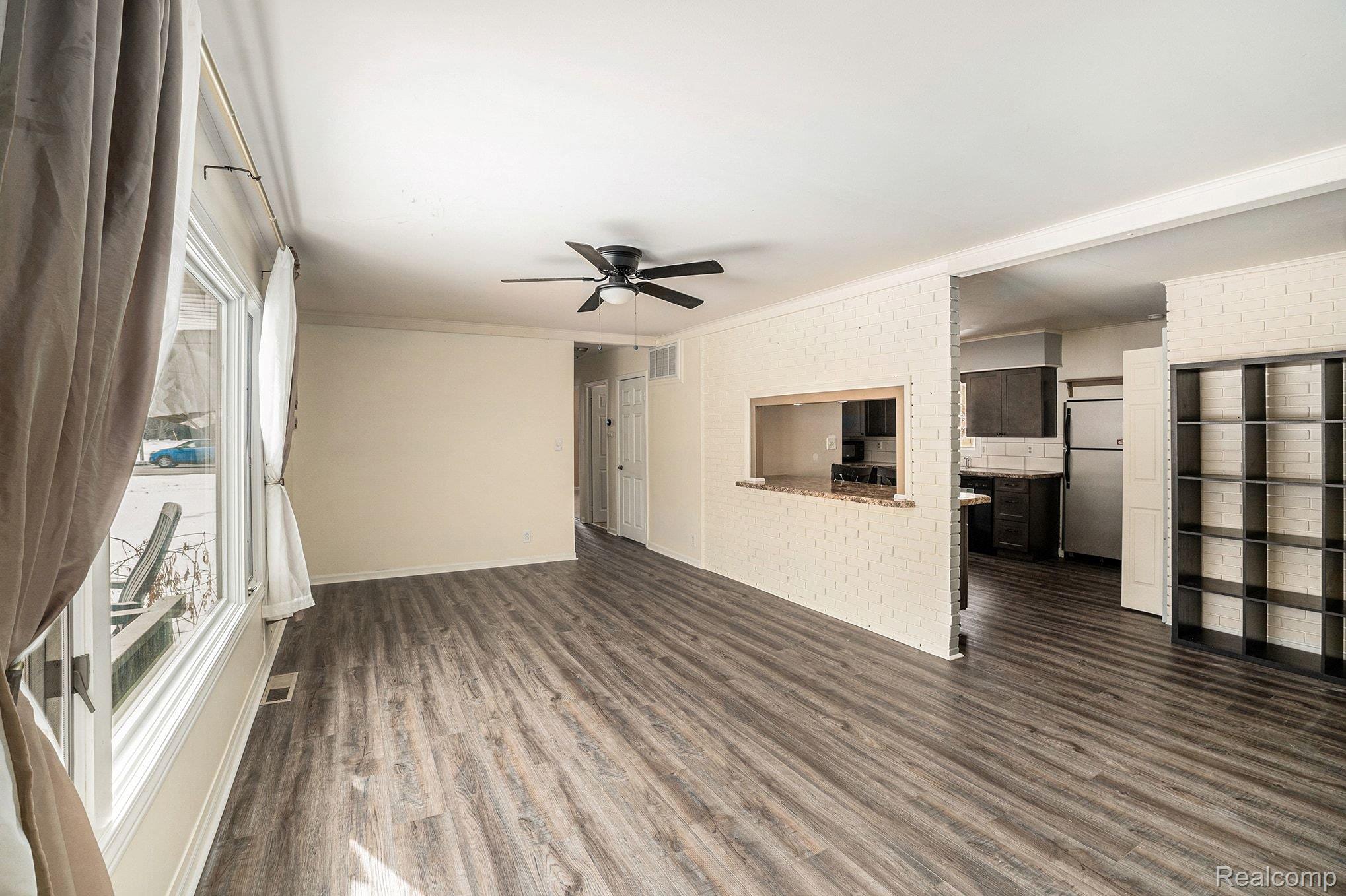 603 E Chelsea Circle