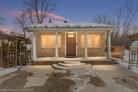 5615 Loveland Street West Bloomfield Charter Township MI 48322