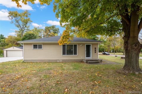 25616 W 10 Mile Road Southfield City MI 48033