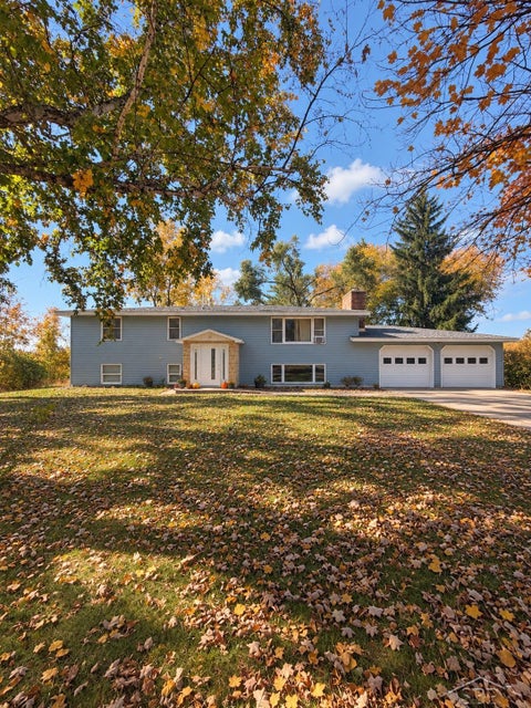 Photo of 6381 Middle Rd, Hope Township, MI 48628 (MLS # 61050224795)
