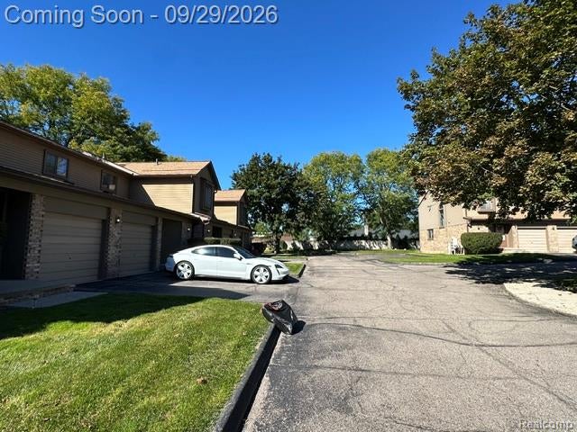 18688 W 13 Mile Road 5