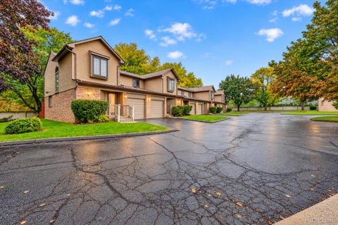 Photo for 18688 W 13 Mile Road 5