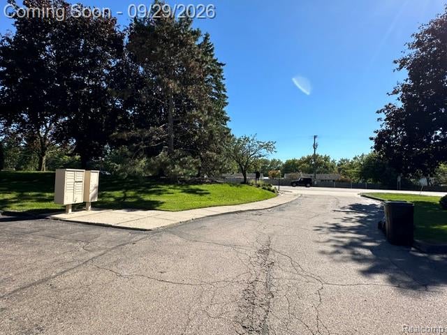 18688 W 13 Mile Road 5