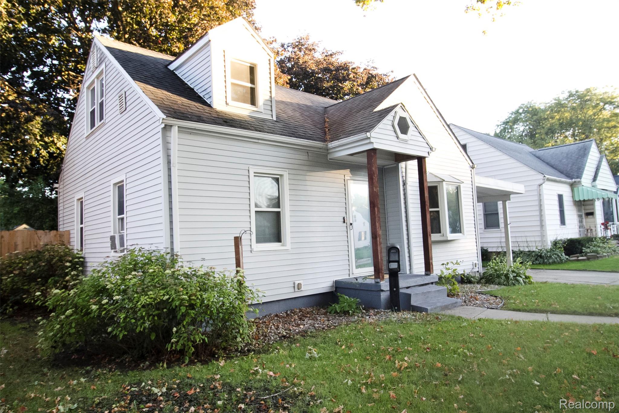 1521 Mulberry Lane