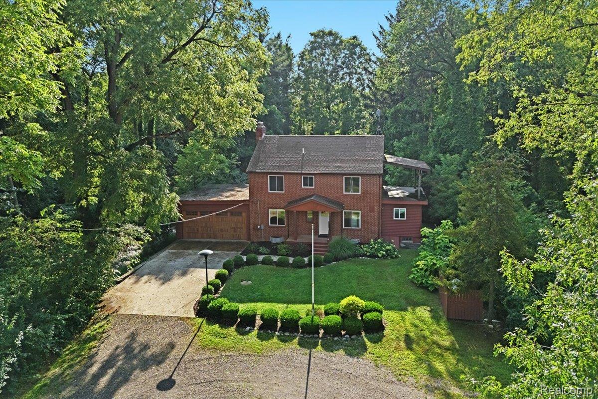 1350 Pettibone Lake Road