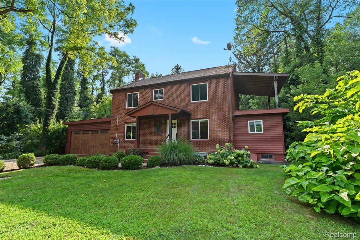 1350 Pettibone Lake Road