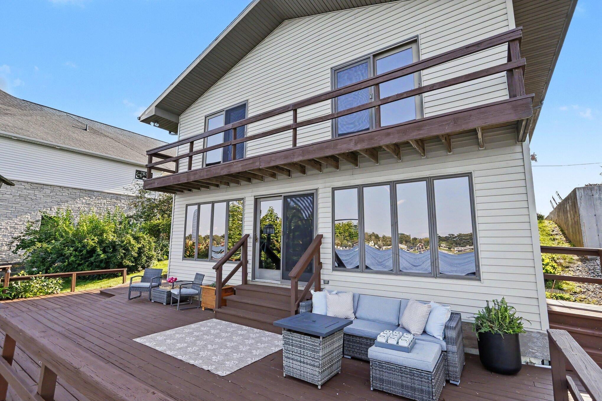 70219 Hilltop Drive