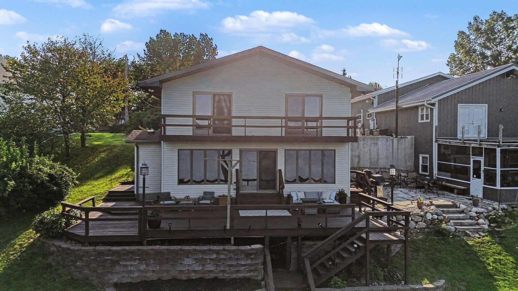 70219 Hilltop Drive