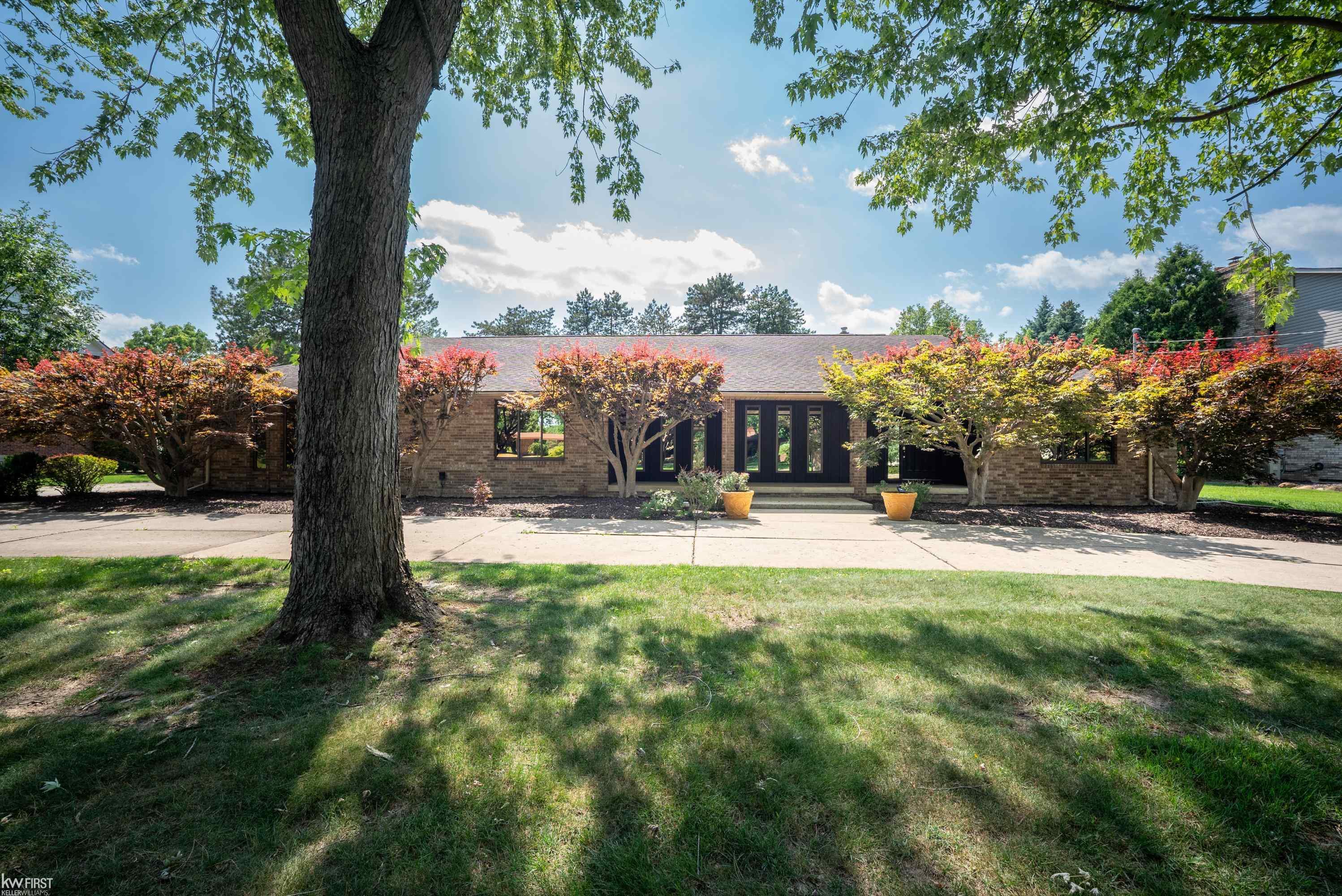 9394 Oakmont Oakmont Drive