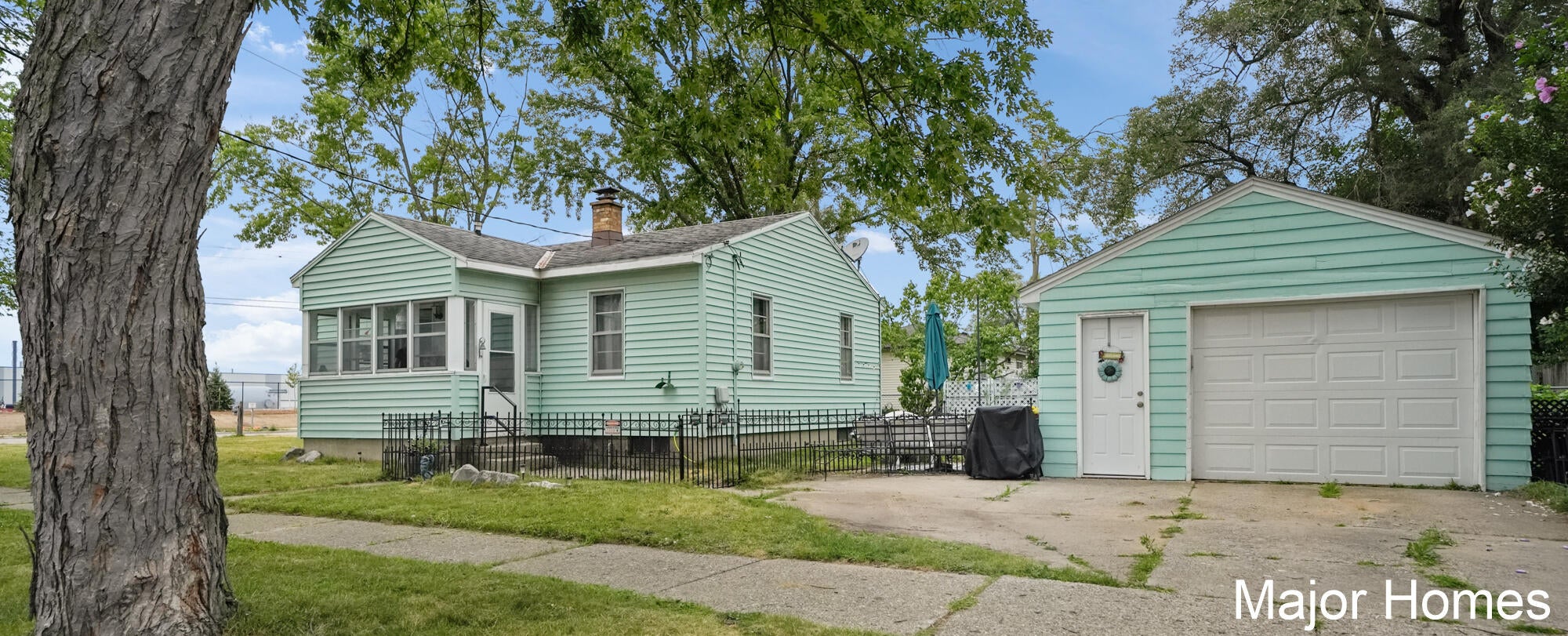 3990 Buchanan Avenue SW