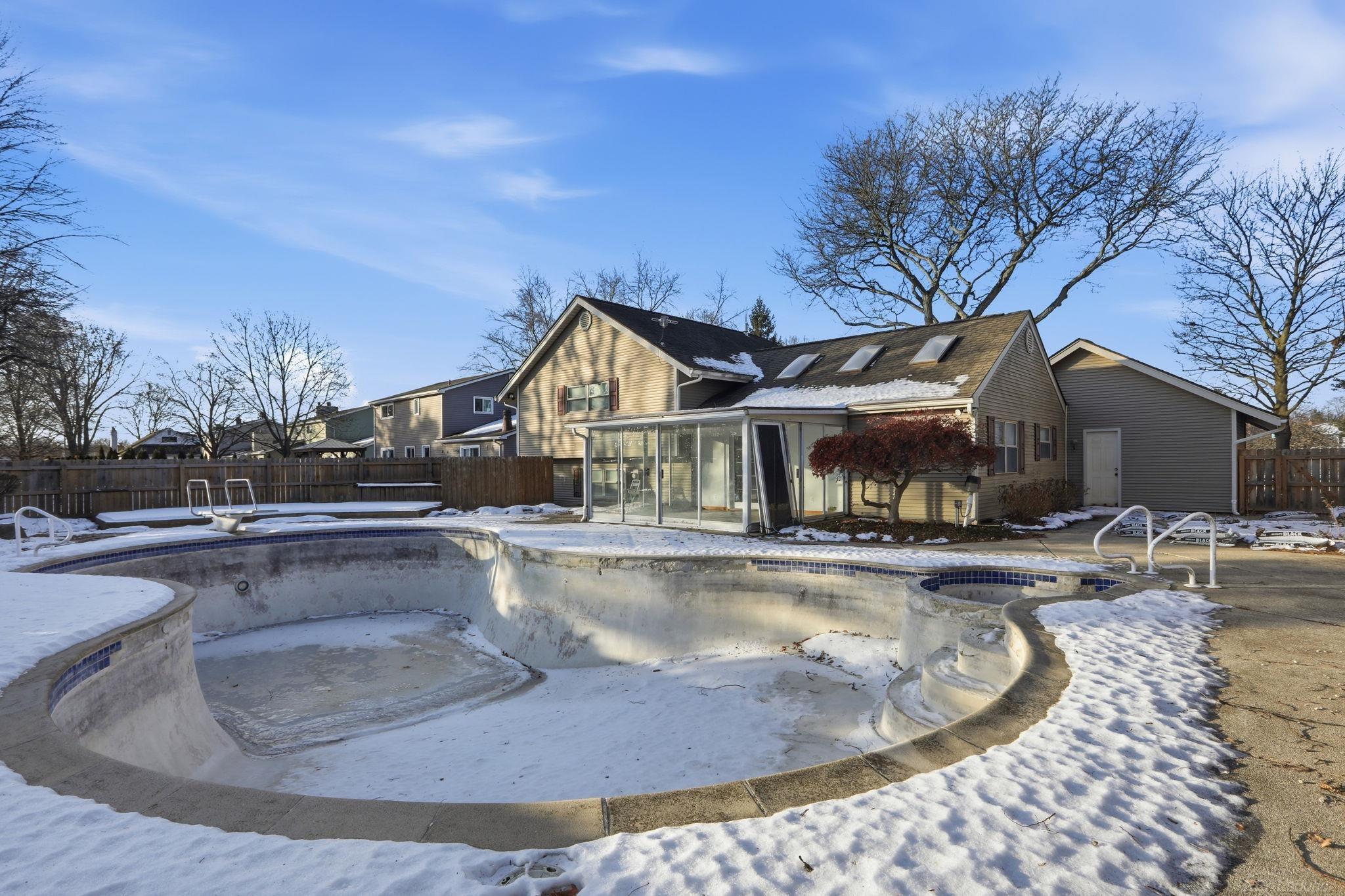 2957 Armstrong Drive