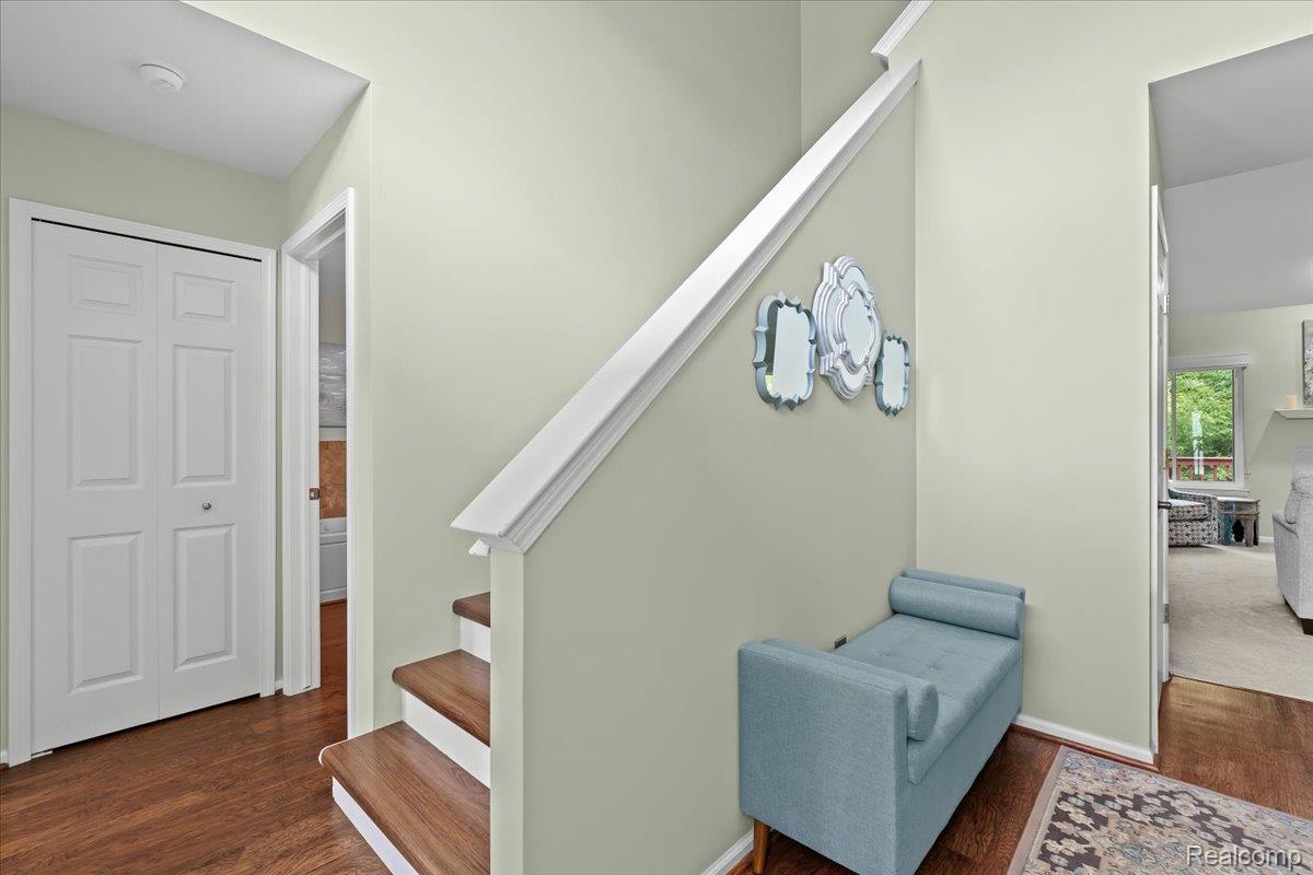 1029 Bird Song Lane