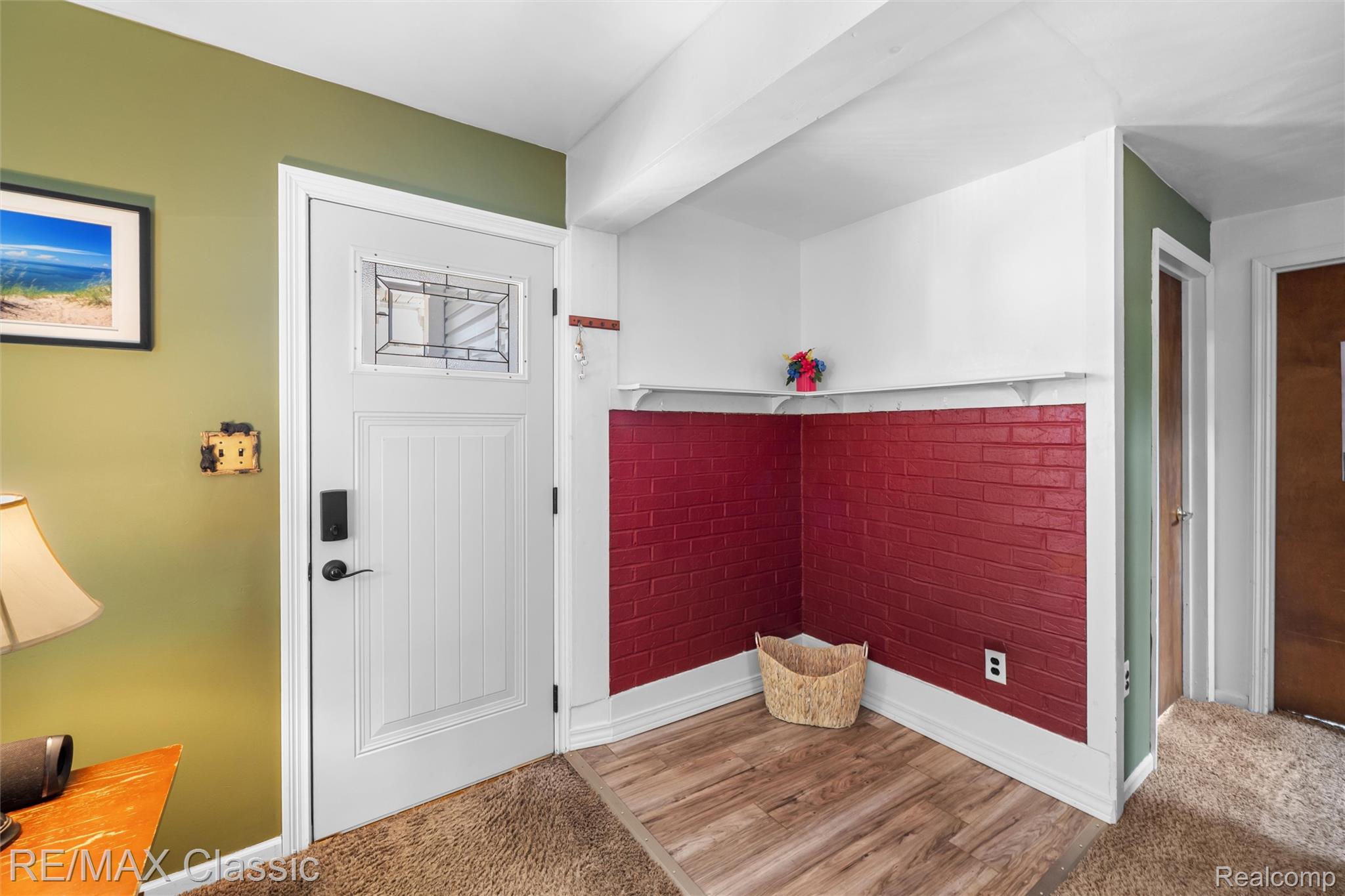 505 E Columbia