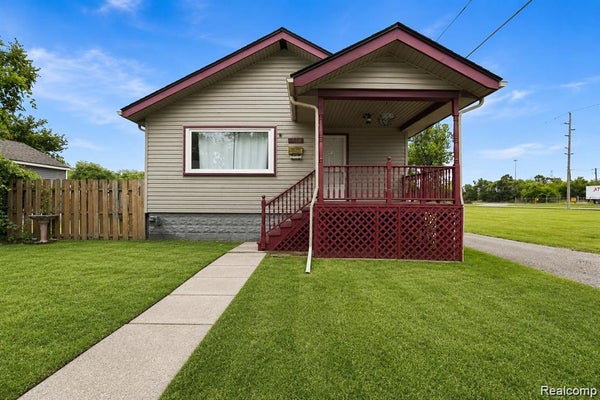 1350 SPENCER ST, FERNDALE, MI 48220 - Image 39b0a7576c17c2cf1ae51e4a3d23a6cb/3772018611
