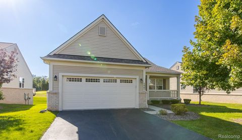 5985 Baypointe Boulevard Independence Charter Township MI 48346