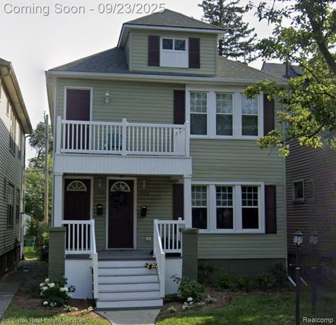 1238 Wayburn Lower Grosse Pointe City MI 48230