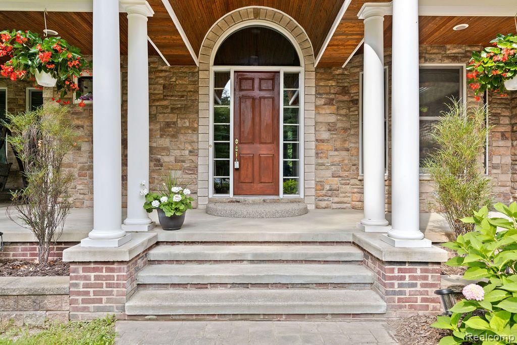 1091 N KELLOGG Road