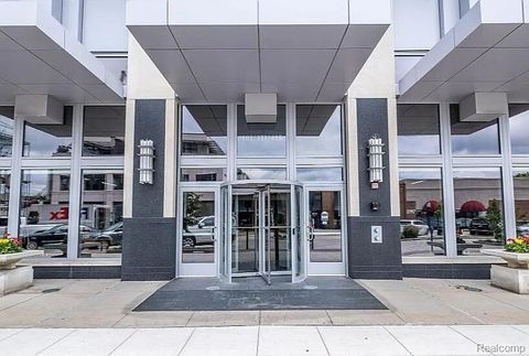 411 S OLD WOODWARD Avenue 524 Birmingham City MI 48009