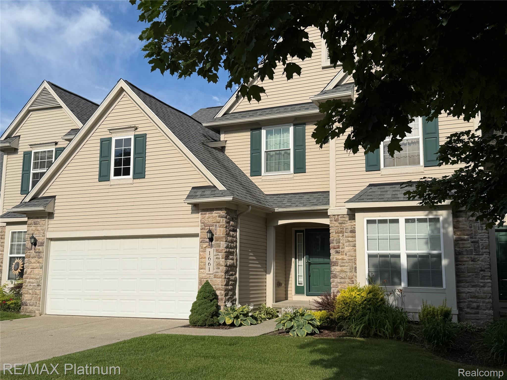 1661 Sanctuary Circle