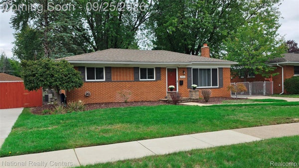 27636 SHIAWASSEE RD, FARMINGTON HILLS, MI 48336 - Image 39e68ac19da15a62bdc4309b1ca34232/2432045461