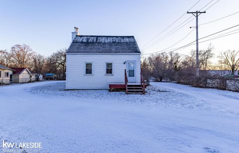 8152 Millis Street Shelby Charter Township MI 48317