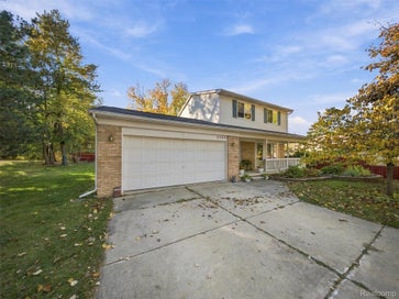 2900 S Livernois Road Rochester Hills City MI 48307