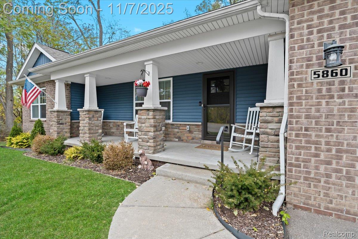 5860 Scenic Bluff Drive