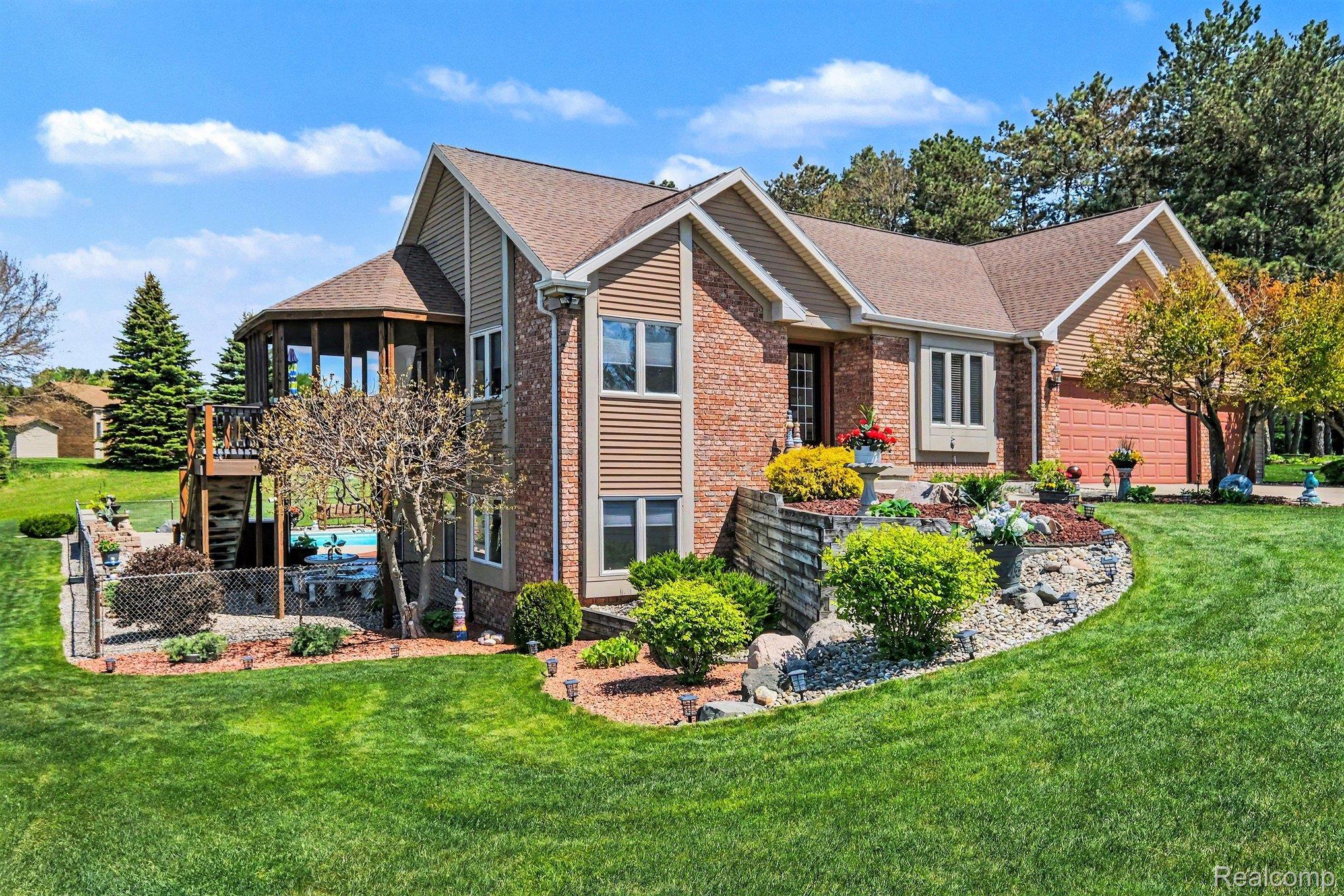 408 N Outlook Court