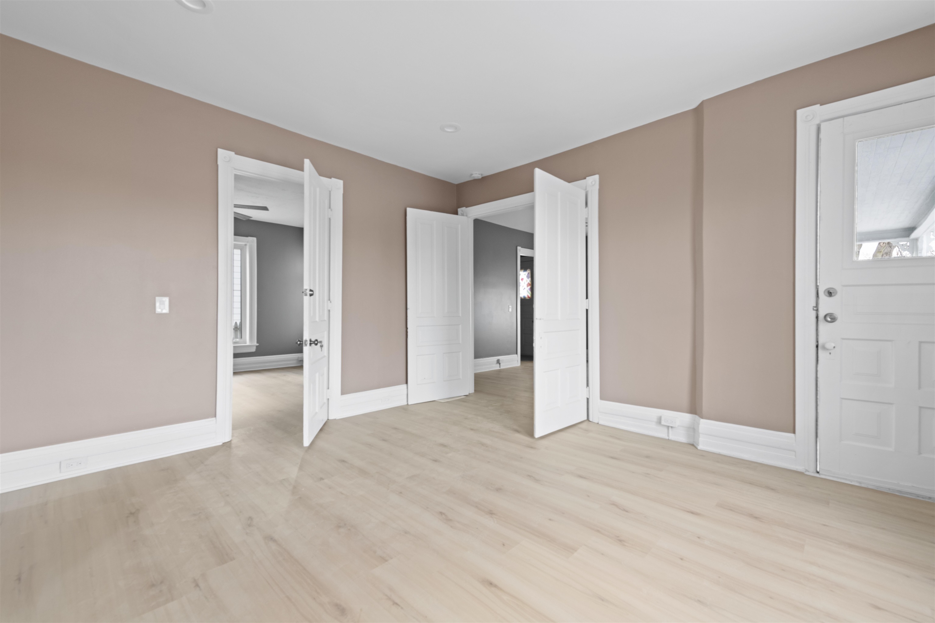 273 Southbound Gratiot Avenue