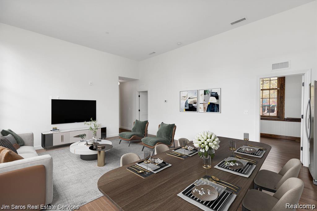 389 Saint Clair Avenue