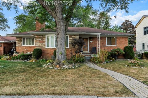 19945 Woodside Street Harper Woods City MI 48225