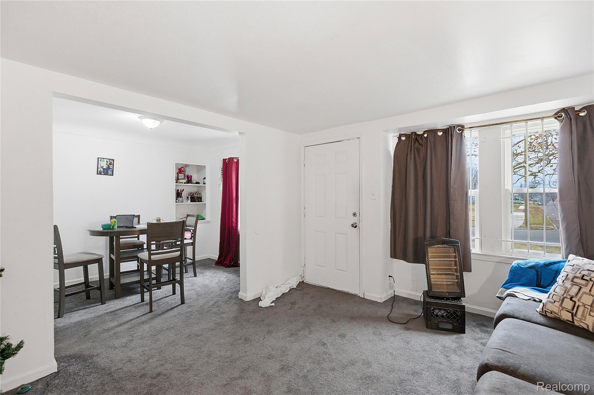 17142 Pembroke Avenue