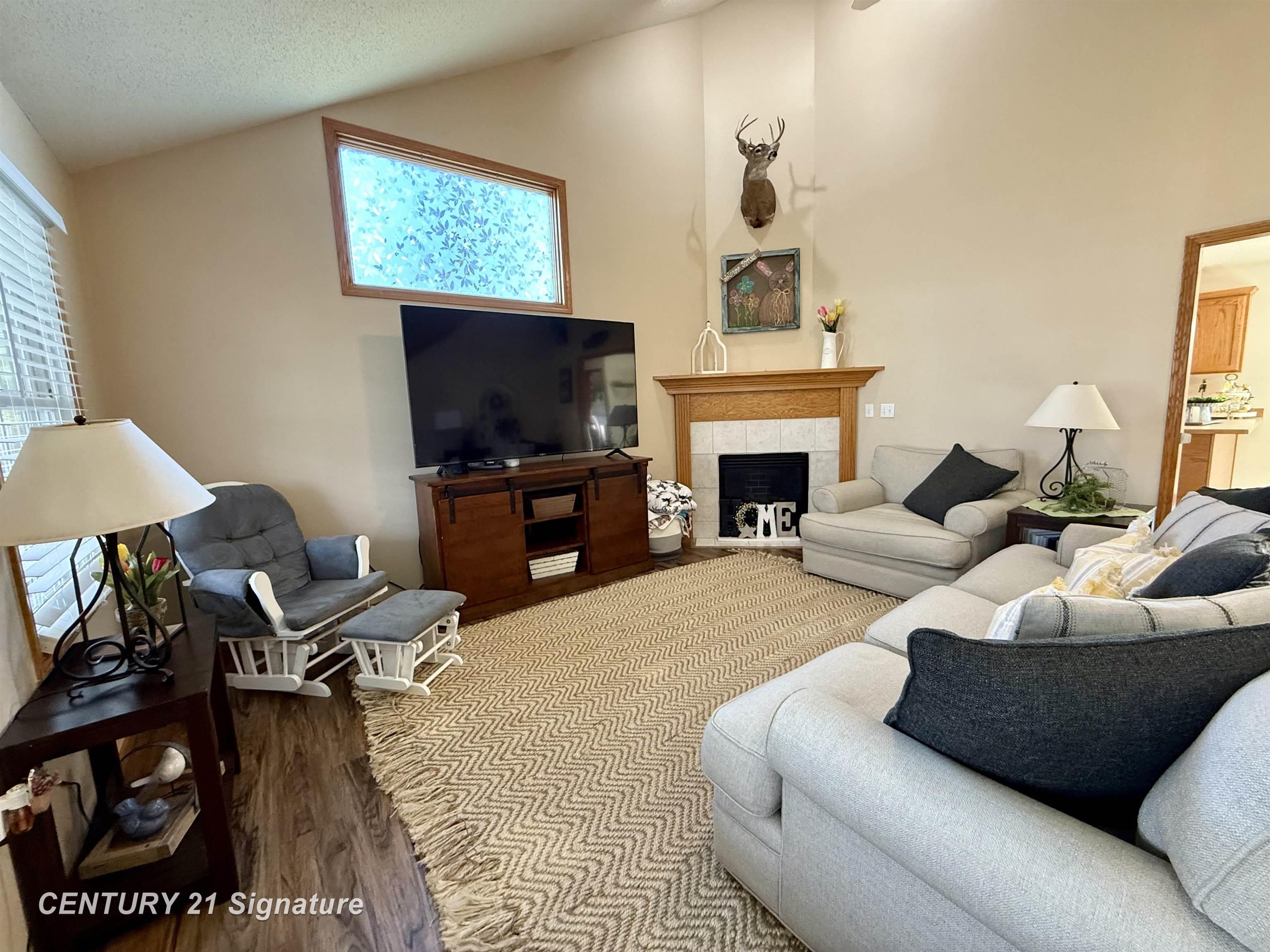 1232 S Hemlock Road
