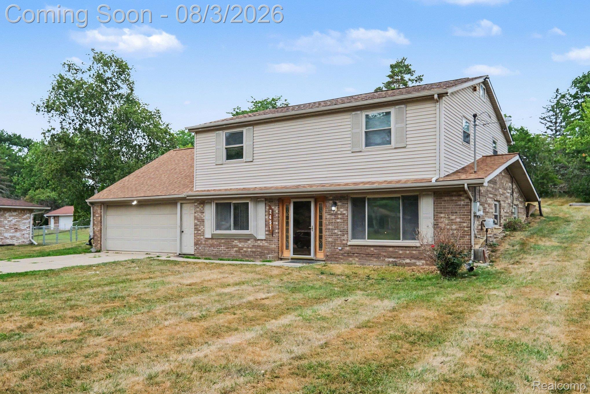 2451 VALLEY LANE Drive