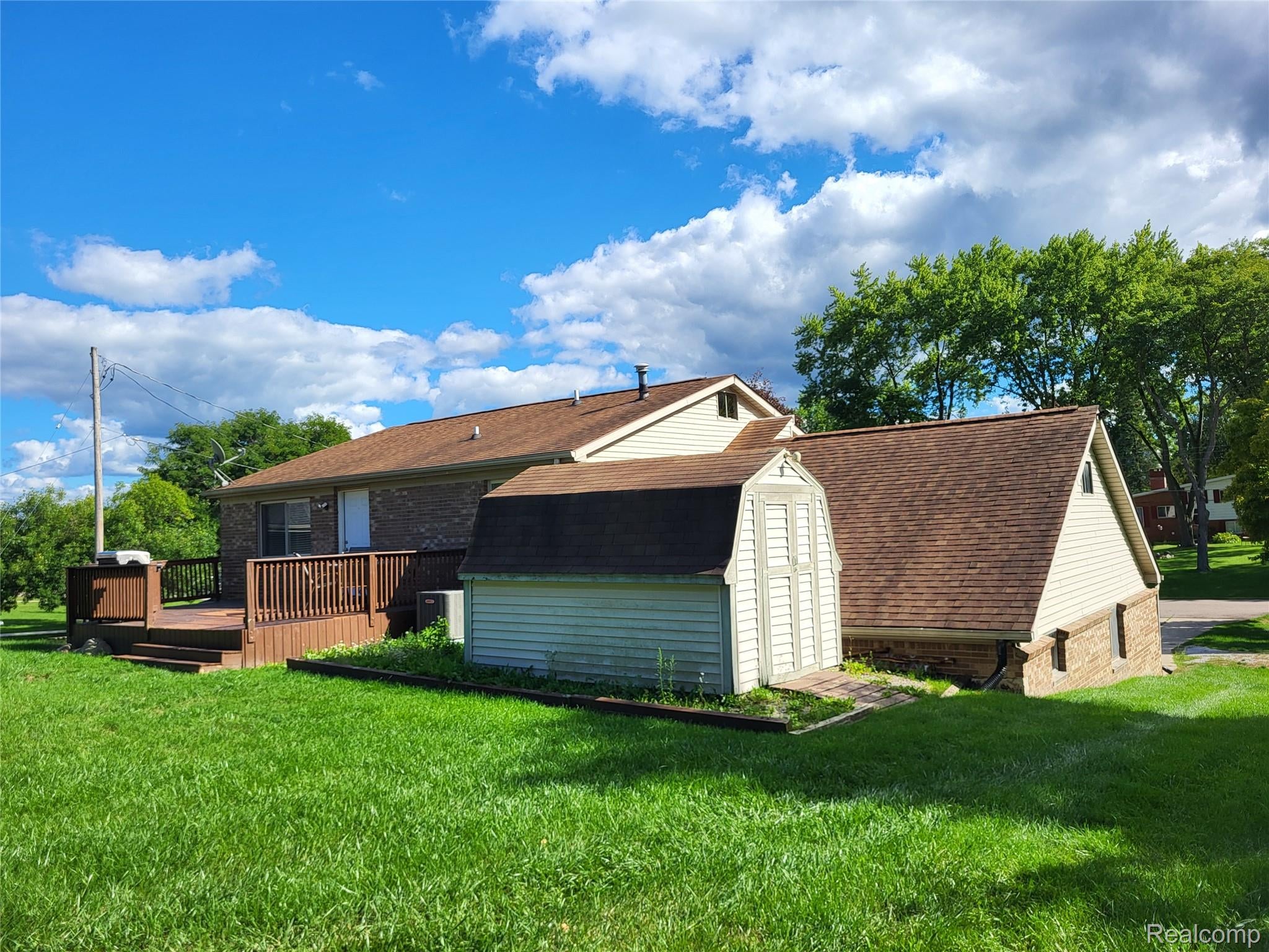 2451 VALLEY LANE Drive