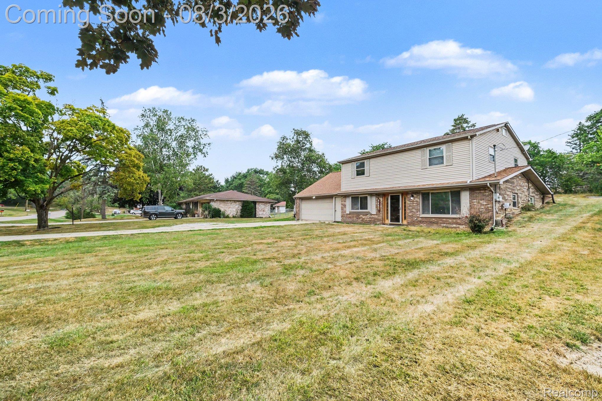 2451 VALLEY LANE Drive