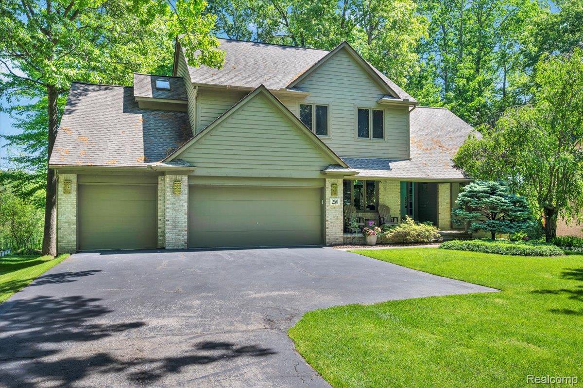 250 Woodcreek Court