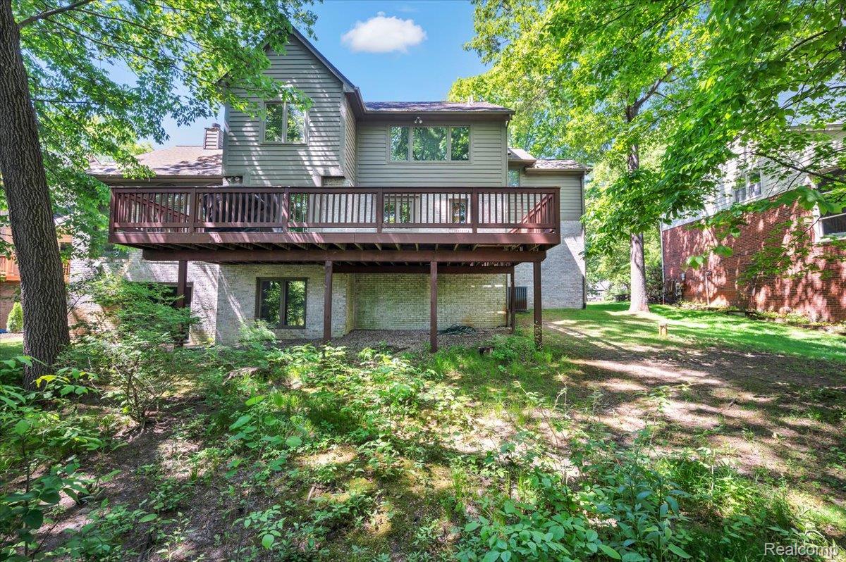 250 Woodcreek Court