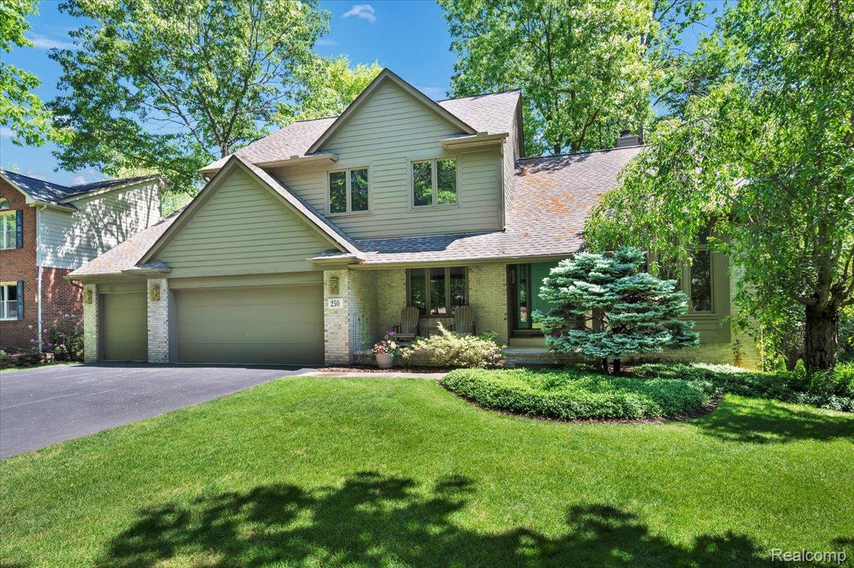 250 Woodcreek Court