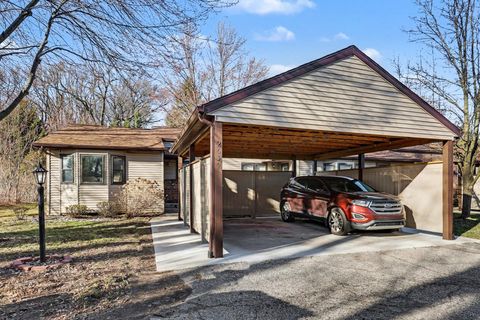 Photo of 2639 Chatham Woods Drive SE #14, Cascade Charter Township, MI 49546 (MLS # 65026009599)