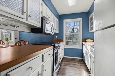 Tiny photo for 2639 Chatham Woods Drive SE #14, Cascade Charter Township, MI 49546 (MLS # 65026009599)