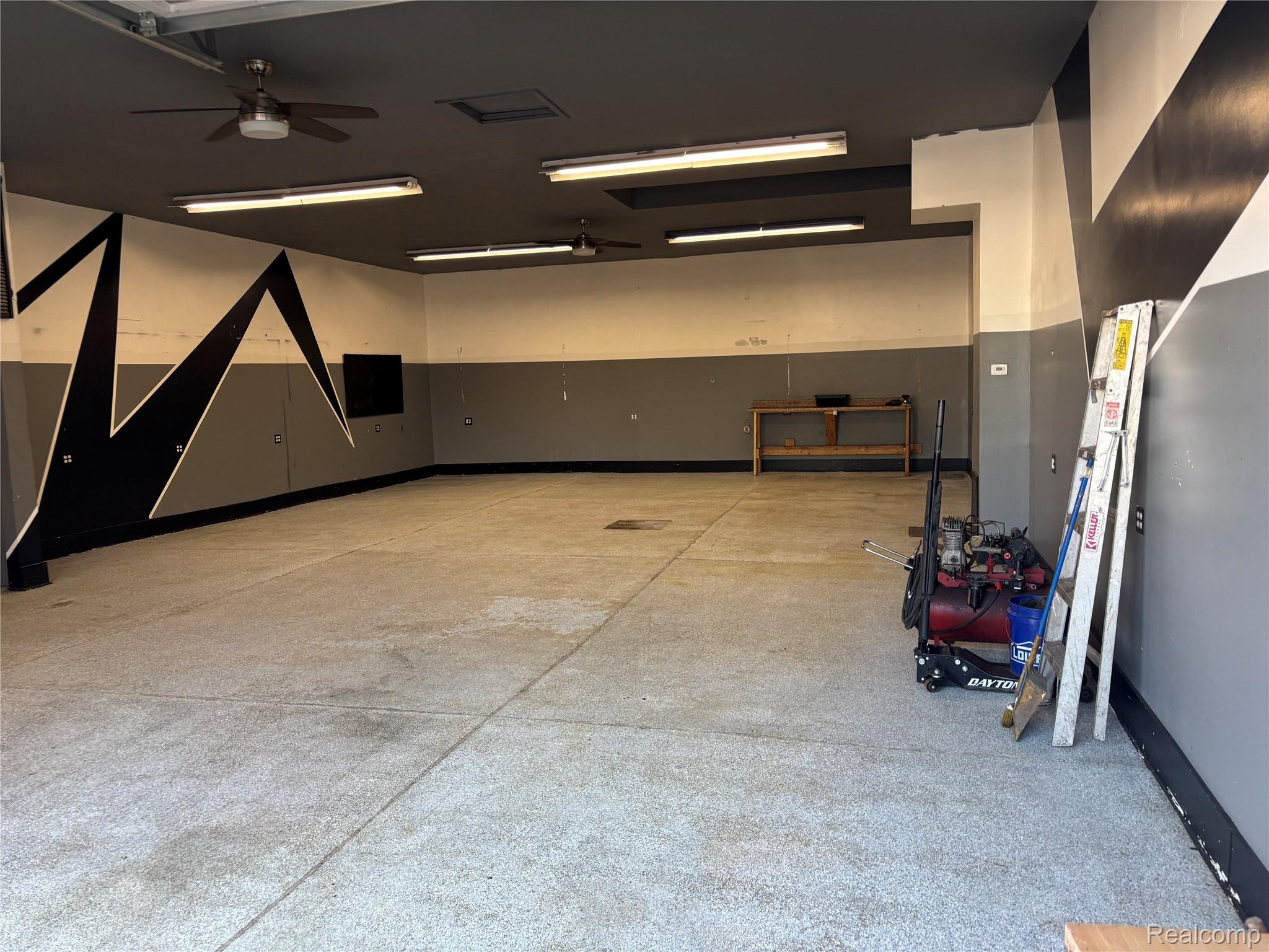 3135 Dixie Highway 107