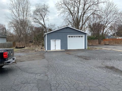 3135 Dixie Highway 107 Waterford Charter Township MI 48328