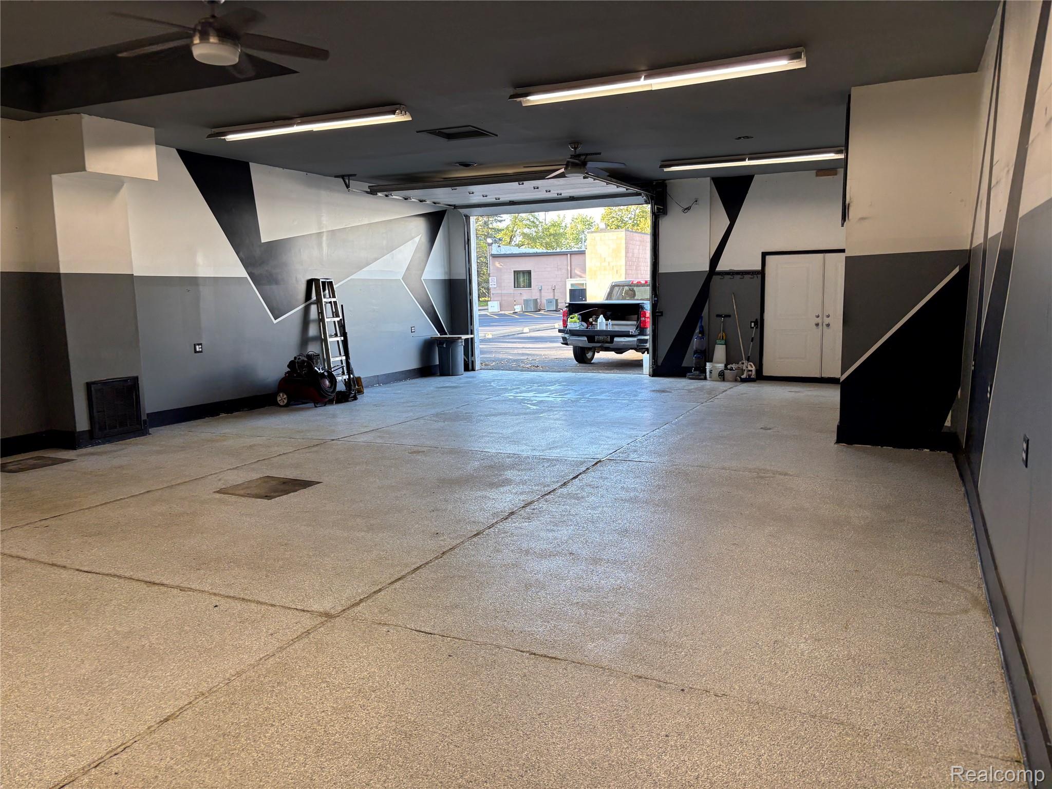 3135 Dixie Highway 107